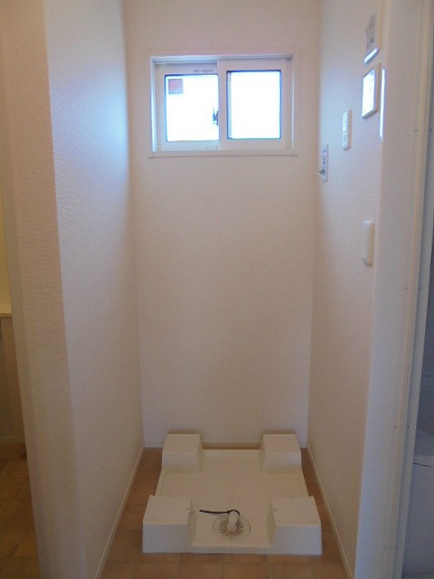 洗濯機置き場 長野電鉄長野線/朝陽駅 徒歩9分 2-3階 築9年