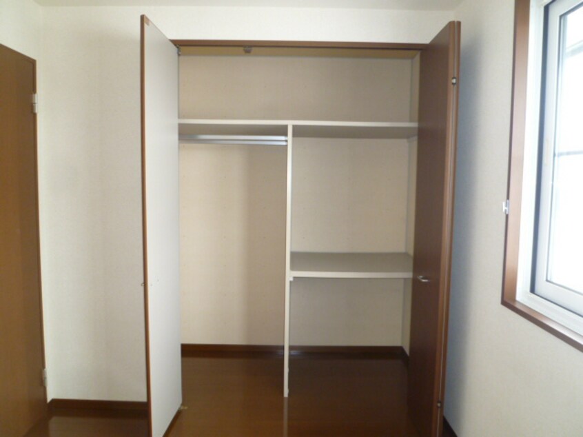 画像は201号室です（参考） アザレアコートＢ棟