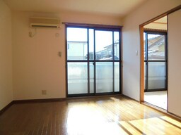 写真は102号室です（参考）