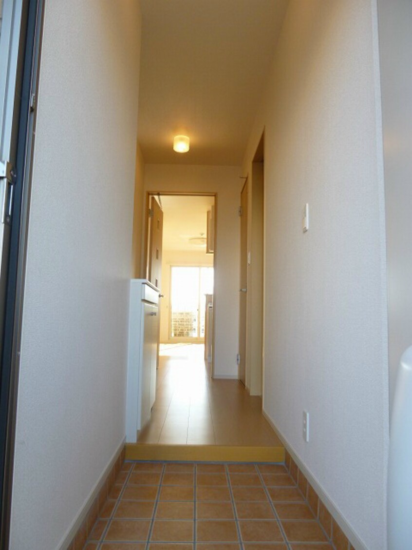 写真は103号室です。（参考） プリムヴェール