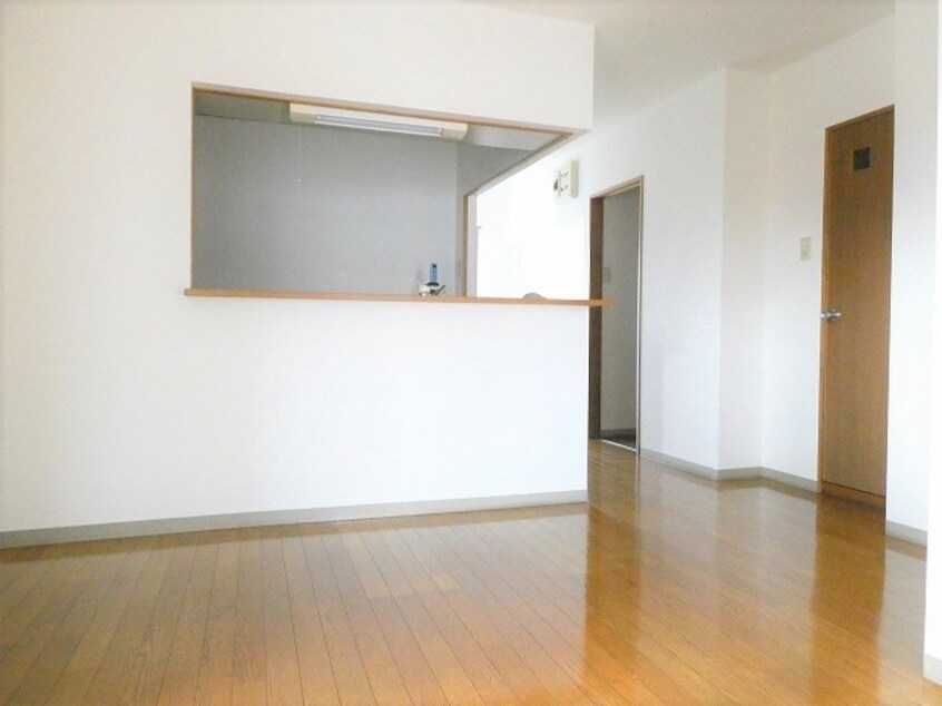 ※別部屋参考写真です。 小根山ビル