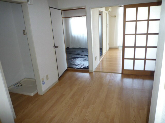 写真は203号室です（参考） アーバン稲葉