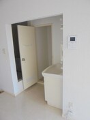 写真は104号室です（参考） パークハウス