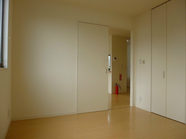 写真は101号室です。（参考） シェリールB棟