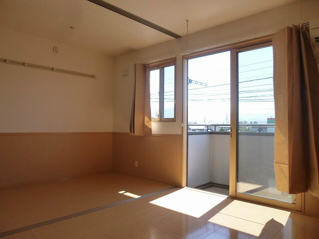 写真は205号室です。 Liberty Court