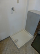 写真は105号室です。 プランタン若里I