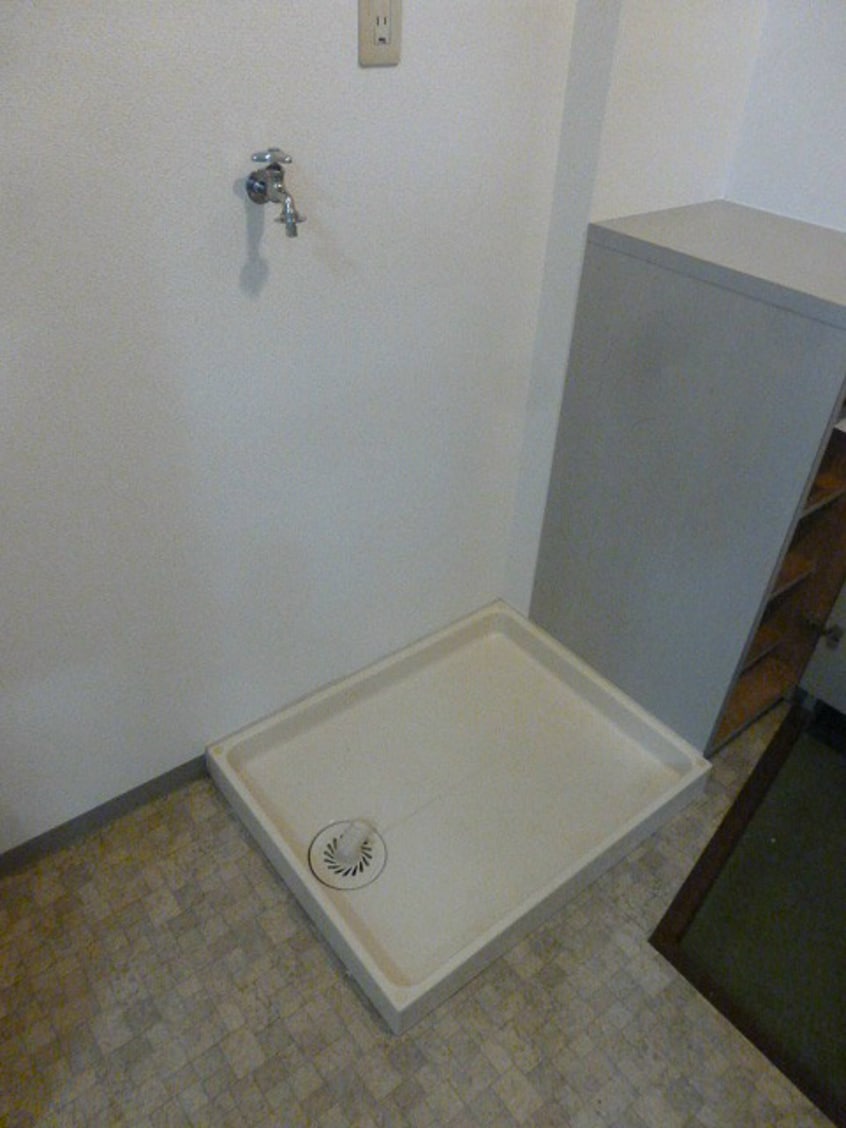 写真は105号室です。 プランタン若里I