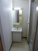 写真は105号室です。 プランタン若里I