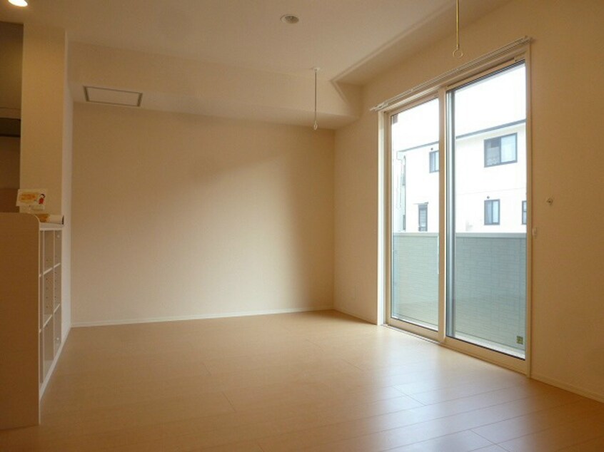 写真は103号室です（参考） ペルソワール高田