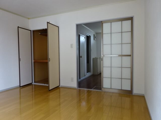 写真は103号室です（参考） プリオールＵ