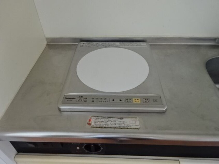 写真は103号室です（参考） プリオールＵ