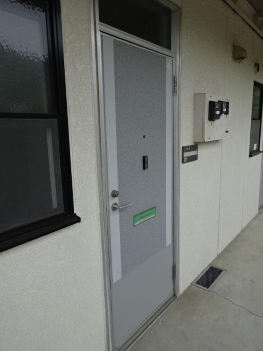 写真は103号室です（参考） プリオールＵ