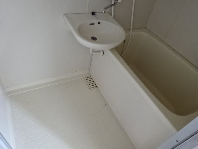 写真は103号室です（参考） プリオールＵ