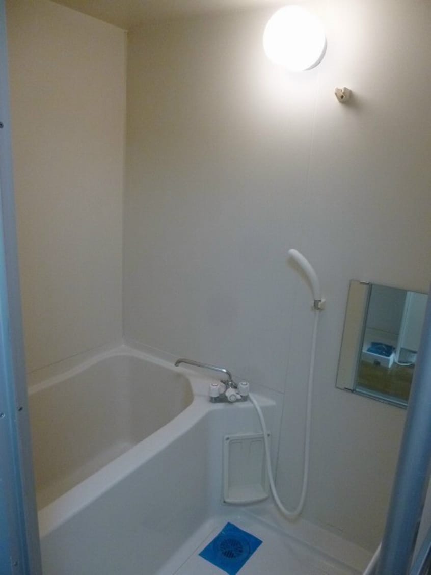 写真は別号室です。 スリーパーシモンズパレス