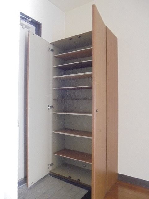  サンレジデンス大向