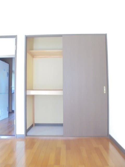  サンレジデンス大向