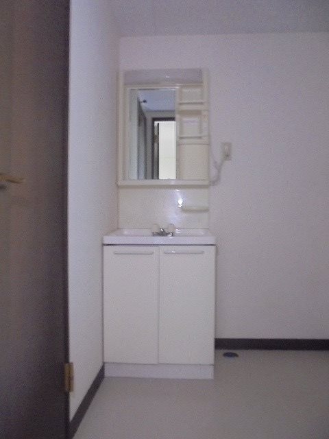  サンレジデンス大向