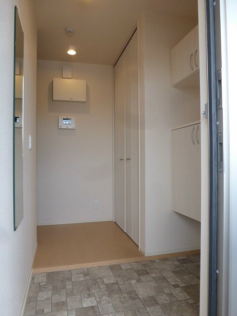 写真は203号室です。（参考） グレイスフル吉田