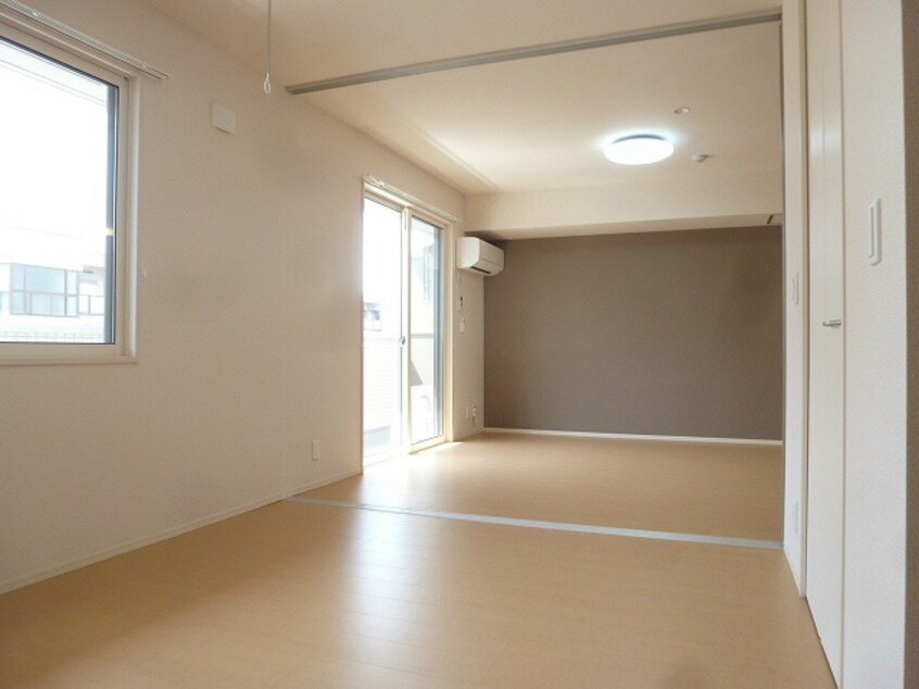 写真は203号室です。（参考） グレイスフル吉田