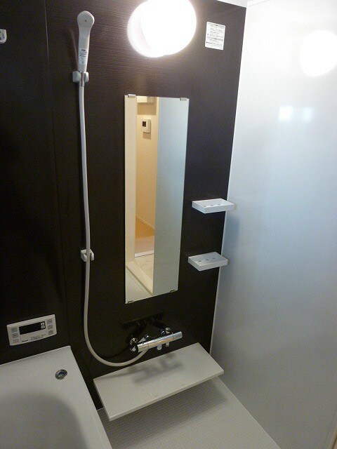 写真は203号室です。（参考） グレイスフル吉田