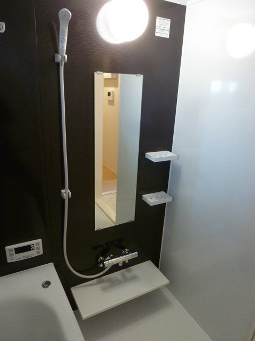 写真は203号室です。（参考） グレイスフル吉田