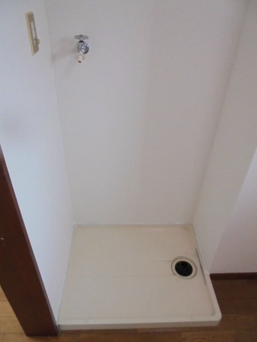 洗濯機置き場写真は101号室です（参考） 松岡ベース