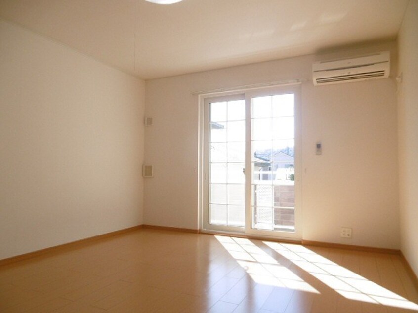 ※写真は別号室（反転）です。ご参考下さい。 ジューエル