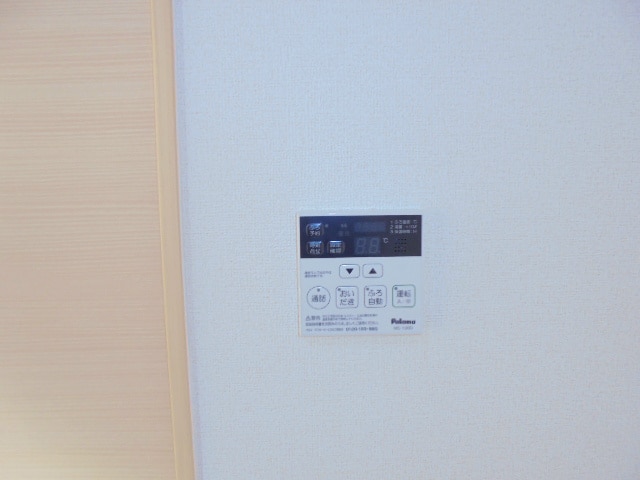 写真は201号室です。（参考） リリーハイツ富竹C