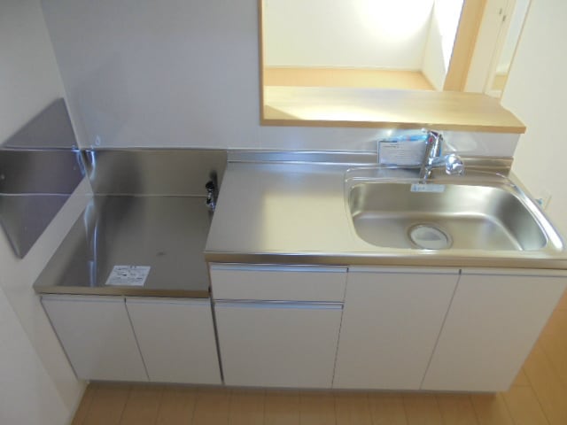 写真は201号室です。（参考） リリーハイツ富竹C