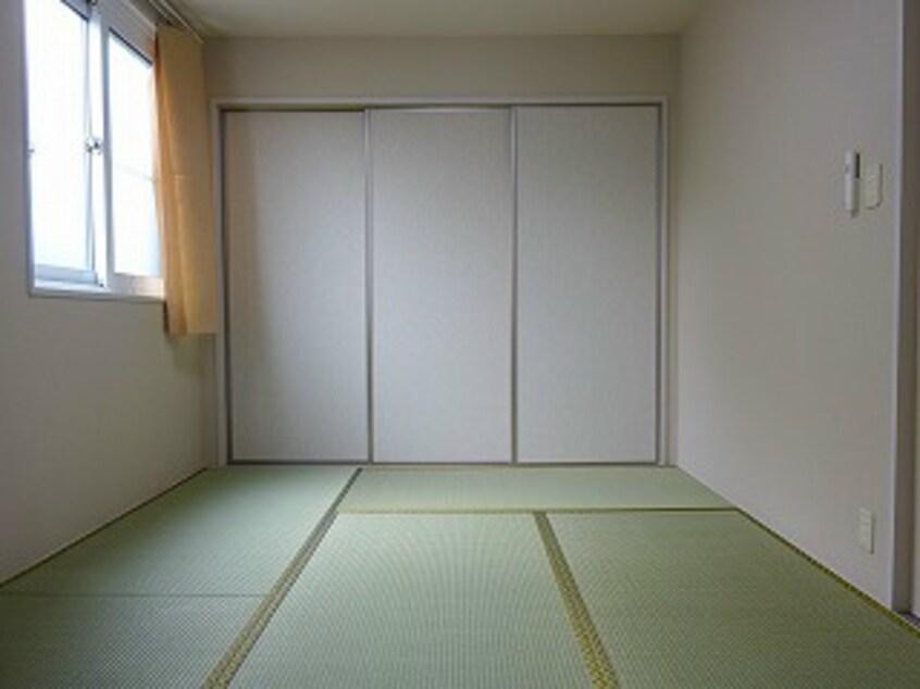  ファミーユいずもA棟