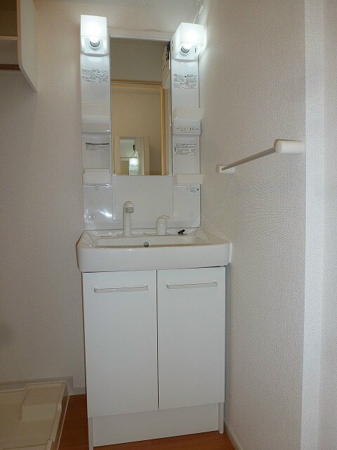 105号室のお部屋です タッセル