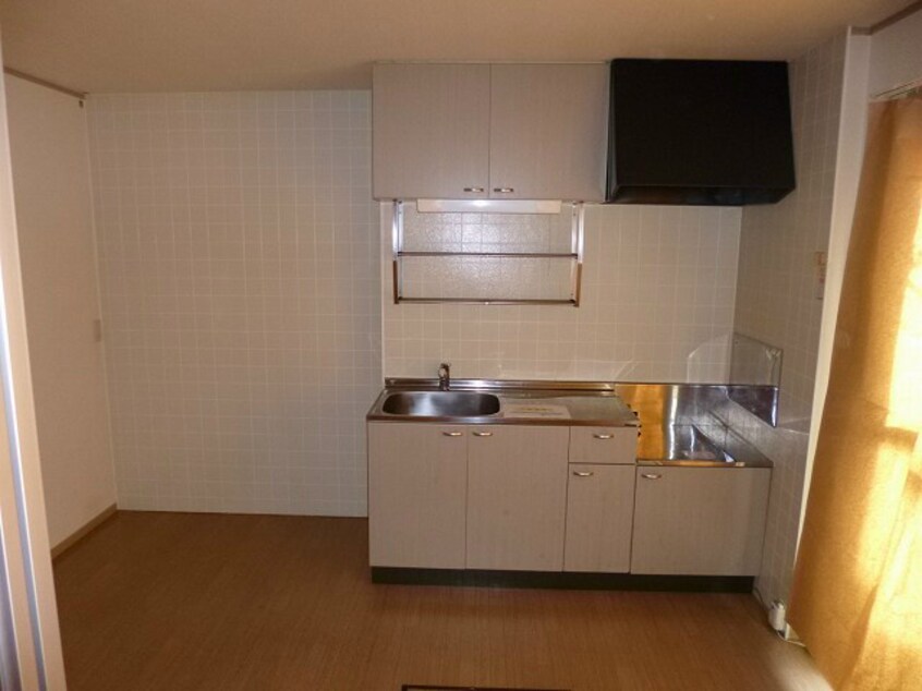 写真は102号室です（参考） ヴィラ岡村　西館