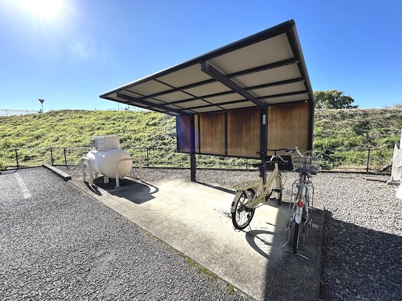  ヴィラ岡村　西館