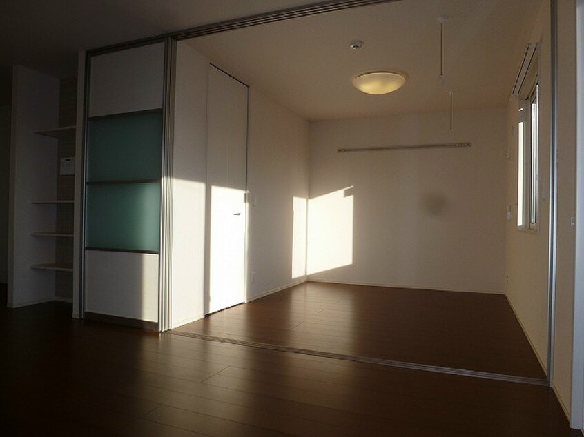 写真は302号室です（参考） アヴァンティＢ棟