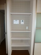 写真は302号室です（参考） アヴァンティＢ棟