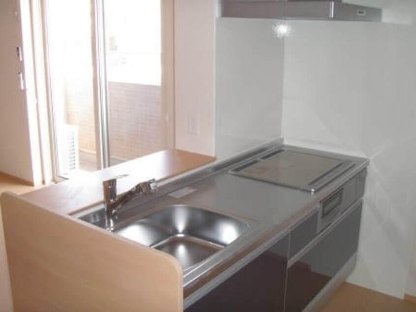 写真は201号室です（参考） フローラ稲葉