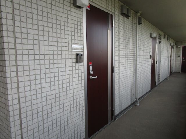 写真は201号室です（参考） フローラ稲葉