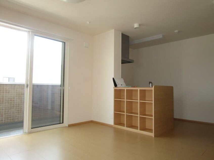 写真は201号室です（参考） フローラ稲葉