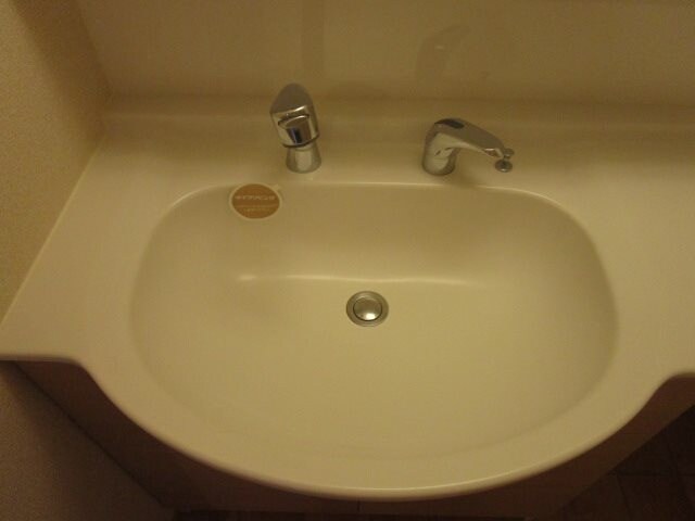 写真は201号室です（参考） フローラ稲葉