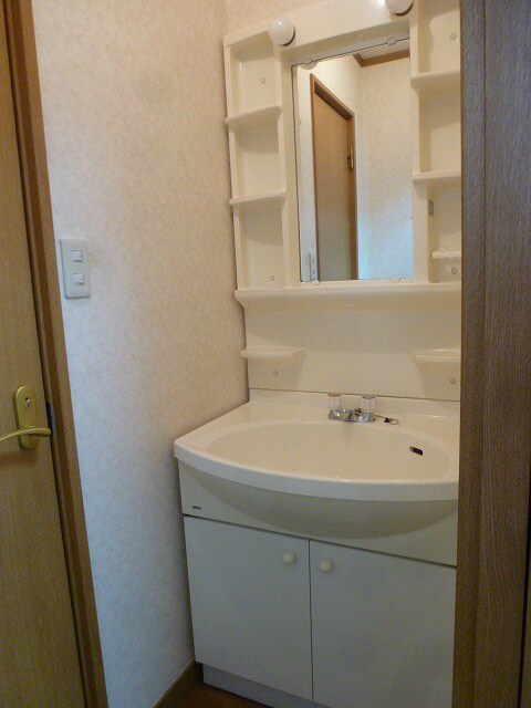 ※写真は205号室のお部屋です。 ディンプル島田