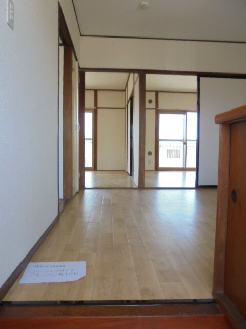 写真は205号室です（参考） エコーハイツ小林