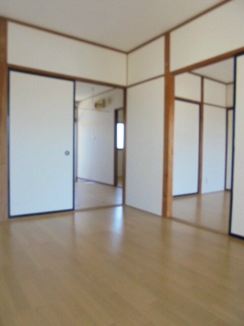 写真は205号室です（参考） エコーハイツ小林