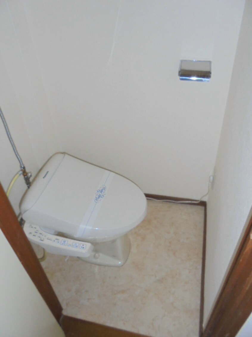 写真は205号室です（参考） エコーハイツ小林