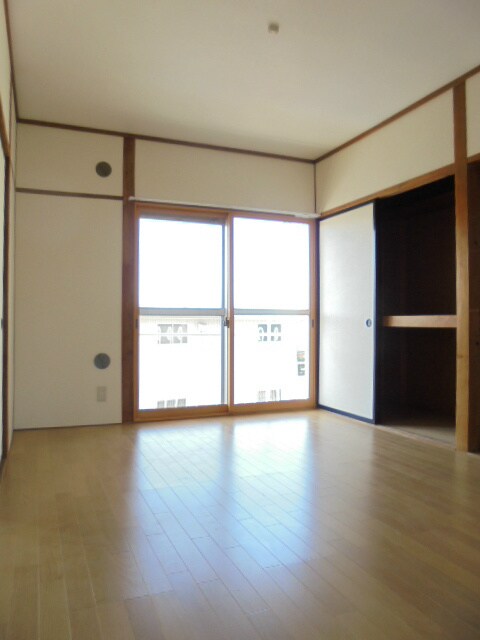 写真は205号室です（参考） エコーハイツ小林