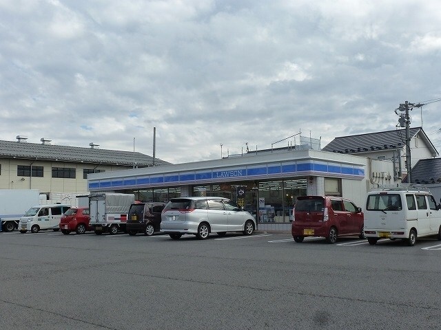ﾛｰｿﾝ 長野西尾張部店(コンビニ)まで547m フレマリール若宮Ｃ