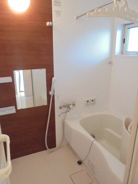 写真は101号室です（参考） メゾン・ド・ポミエ