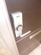 カードキー式　　　※写真は203号室です モダンコート稲田