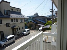 写真は203号室です