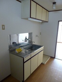 写真は203号室です