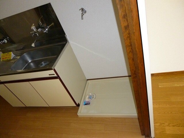 洗濯機置場　写真は203号室です メゾンマキ